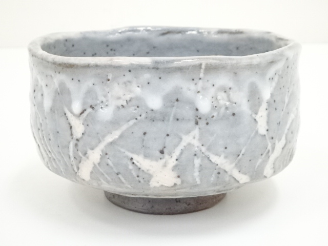 道具 ] - 道具 加陽庵 五世 中村東洸造 倣鼠志野草花文茶碗（共箱